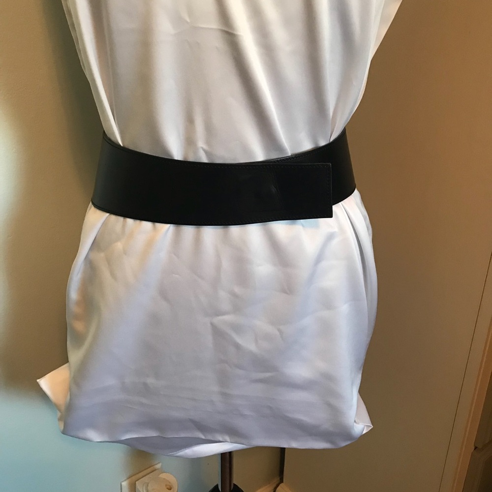 Zipper back belt